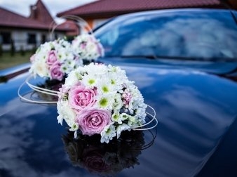 Questions You Should Ask When Booking Chauffeured Wedding Transportation!